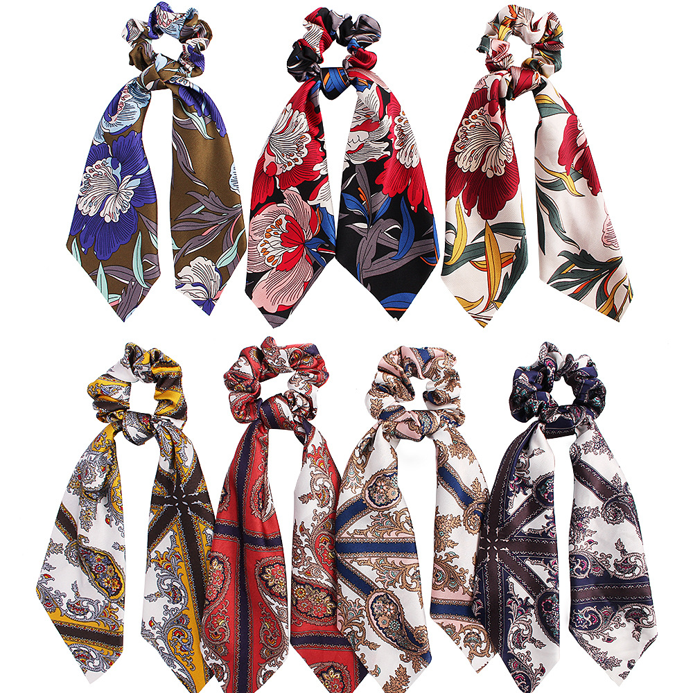 Croix-frontière Vente Chaude Européen Et Américain Grande Fleur Satin Imprimé Foulard De Soie Gros Intestin Cheveux Anneau Accessoire De Cheveux Pour Queue De Cheval En Gros Personnalisé 2021 display picture 25