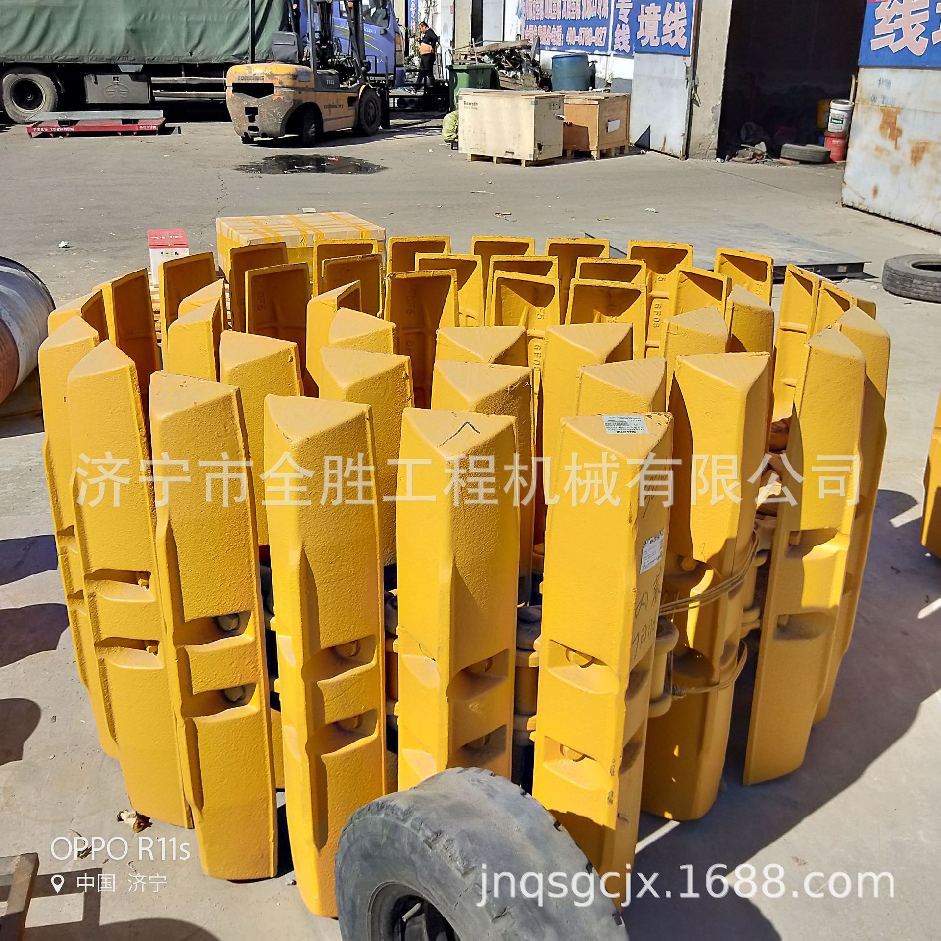 供应SD16推土机履带总成湿地履带板 甘地履带板 涡轮增压器