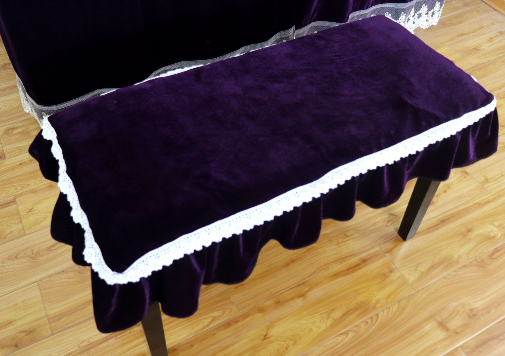 紫金丝绒蕾丝钢琴凳