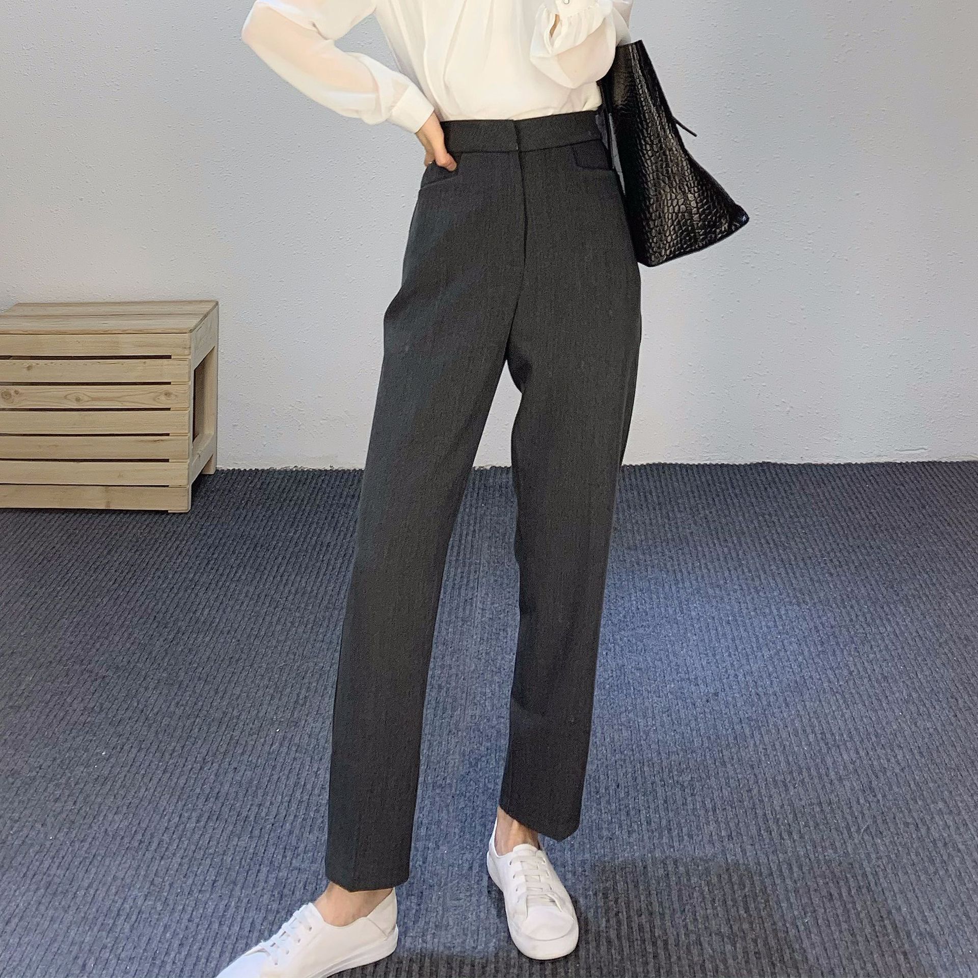 19秋冬新款 轻奢1W+！版型显瘦 高腰微锥型小直筒羊毛锥形西裤女