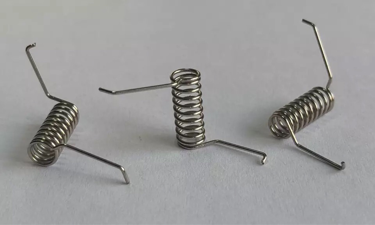 






厂家直销不锈钢单圈弹簧钥匙圈弹簧各种类型产品