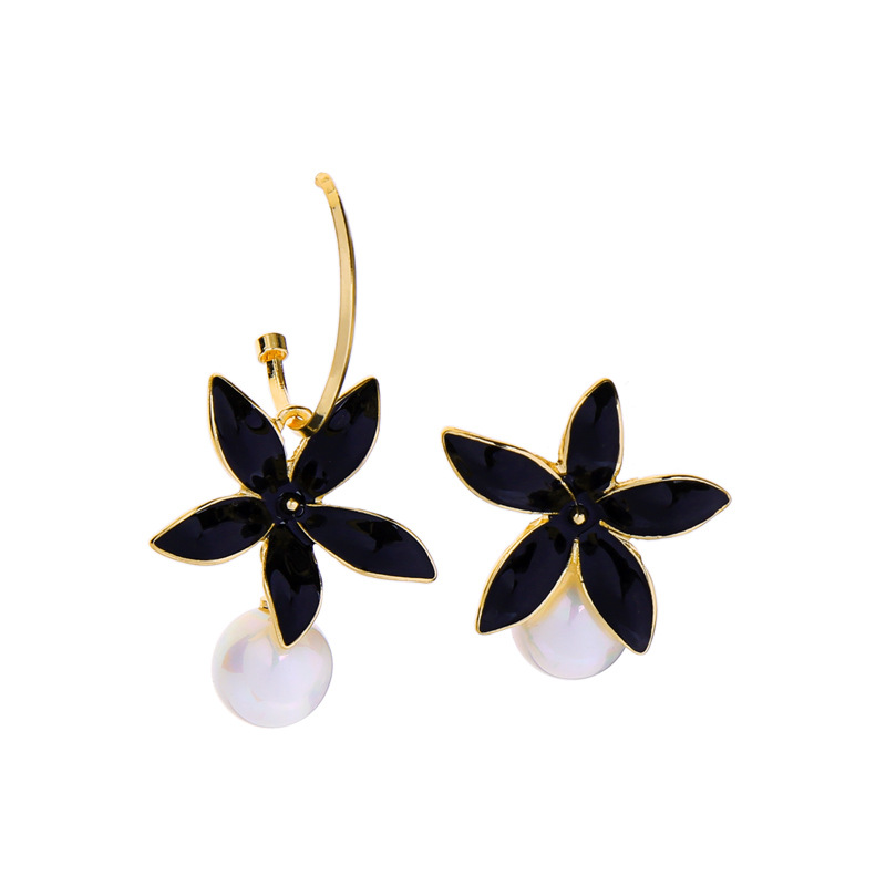 Fashion Dripping Oil Earrings Female Personality Pearl Earrings Creative Asymmetric Earrings display picture 8