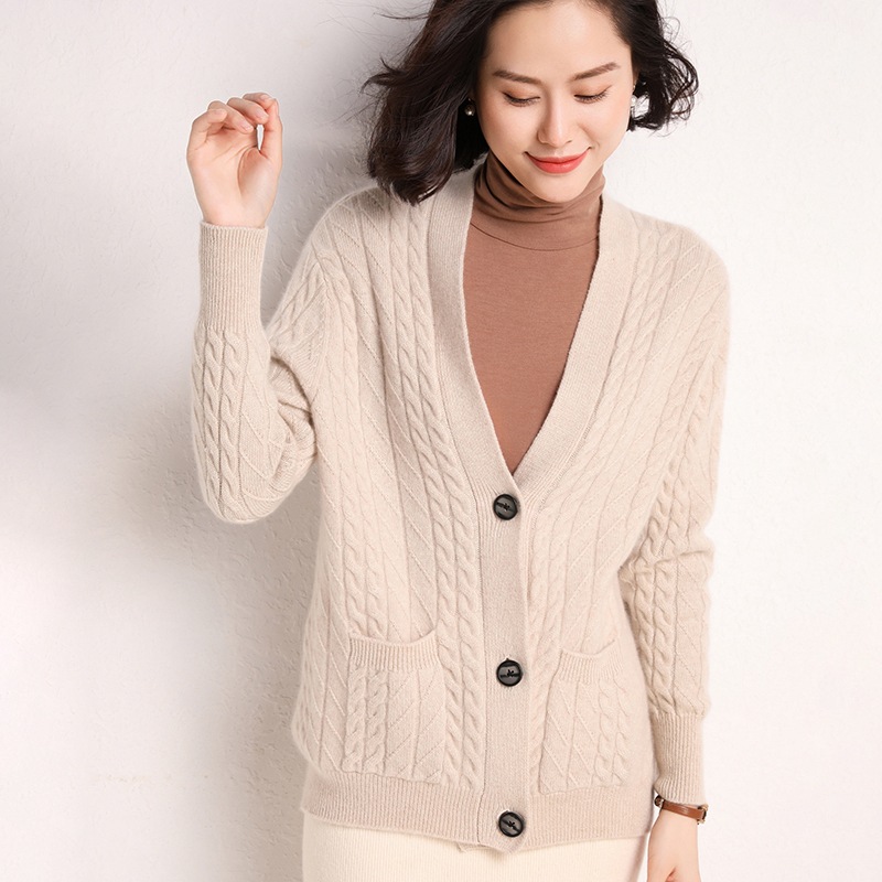 Elegance Cashmere Cardigan thickening Twist Easy Korean Edition Autumn and winter new pattern Sweater coat