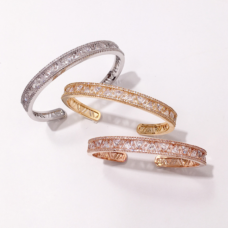 Fashionable design trend bracelet