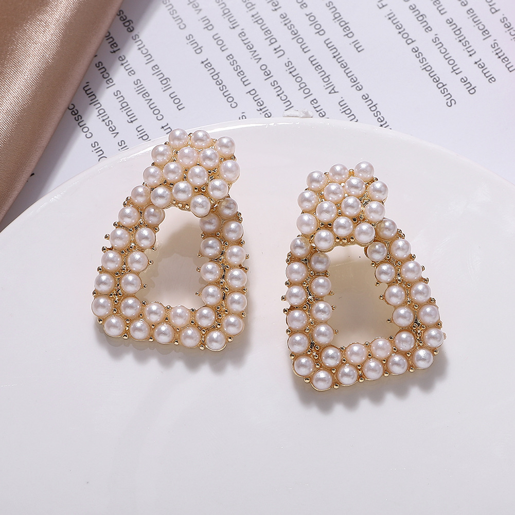 Alloy Pearl Earrings New Fashion Street Beat Earrings Temperament Wild Jewelry Accessories display picture 5