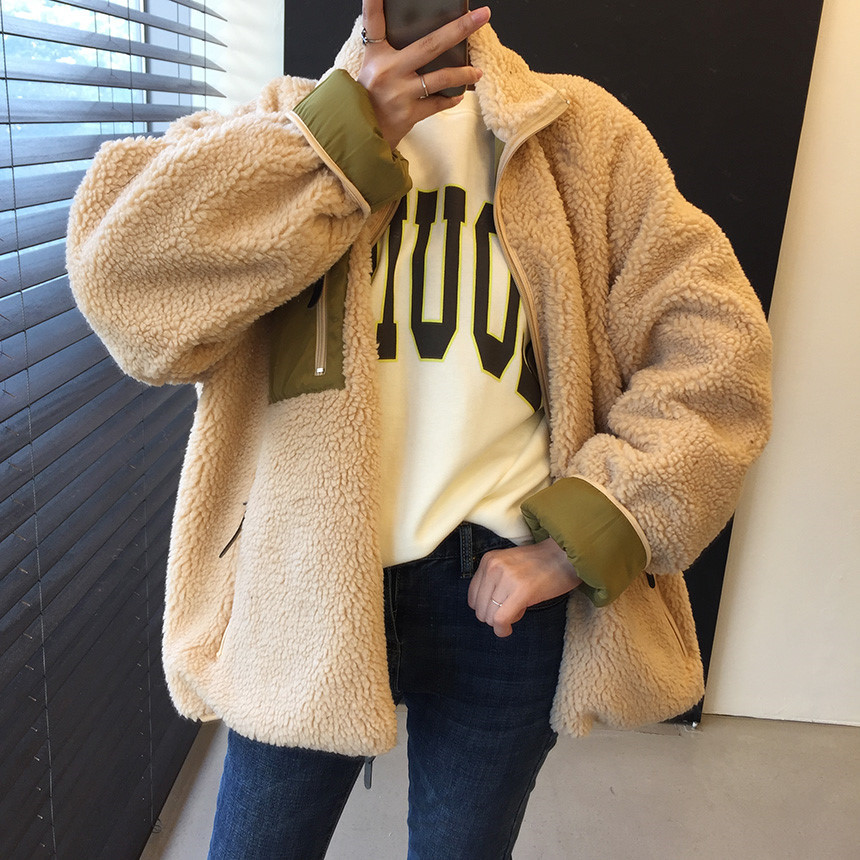 Women's Lamb Wool Coat With Pocket Detail And Stand Collar_voghion.com