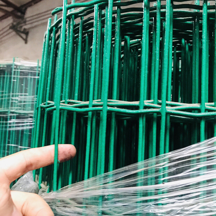 现货荷兰网养鸡养殖网铁丝网果园围网养殖防护网网格钢丝浸塑