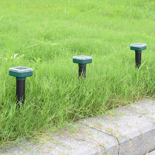 Cross-border solar rat repellent outdoor waterproof snake and rat repellent vegetable patch garden farm ultrasonic rat repellent portable
