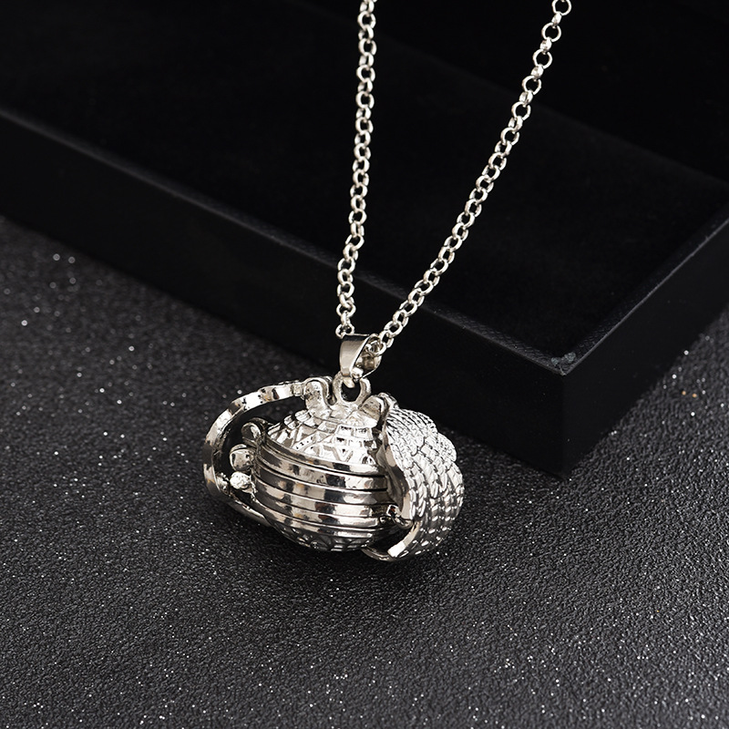 Retro Round Wings Alloy Plating Women's Pendant Necklace 1 Piece display picture 4