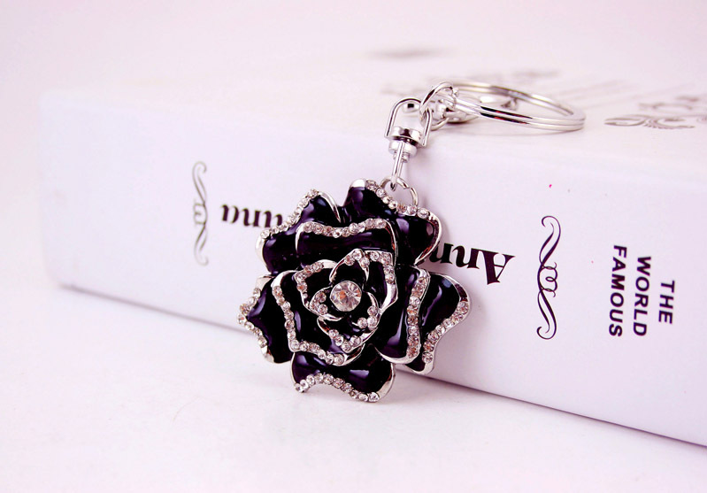 Rose Metal Pendant Keychain display picture 8