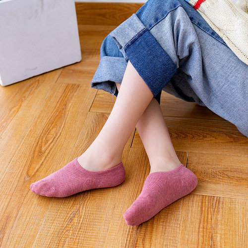 New Retro Color Striped Invisible Socks for Women Versatile Solid Color Silicone Women's Socks Cotton Boat Socks Manufacturer Wholesale