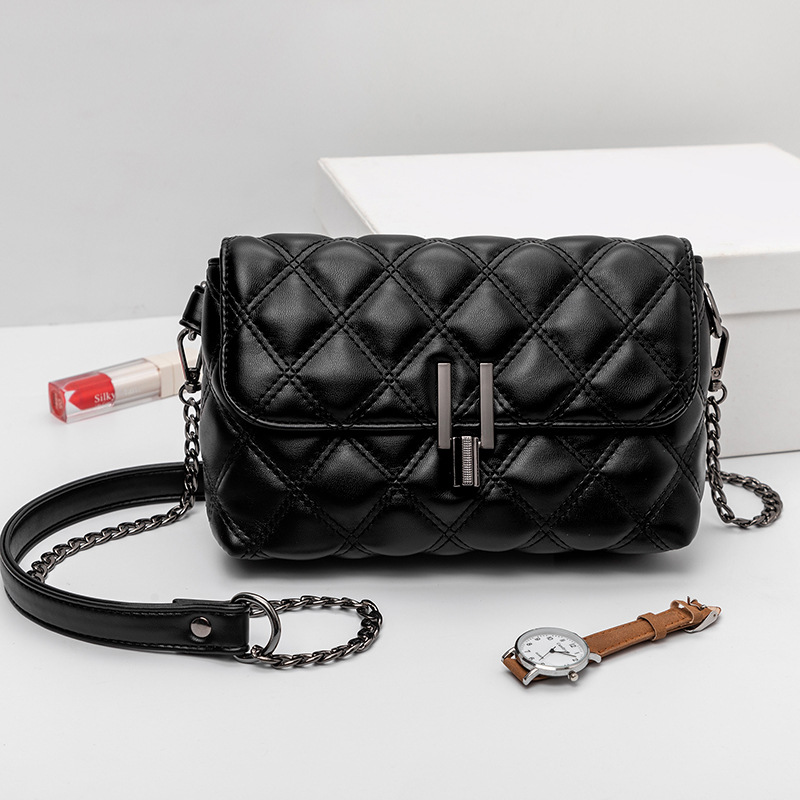 Phase Printed Leather Goods Bag Women's Bag 2024 New Simple Versatile Quilted Chain Shoulder Bag Small Bag Women's Crossbody Bag