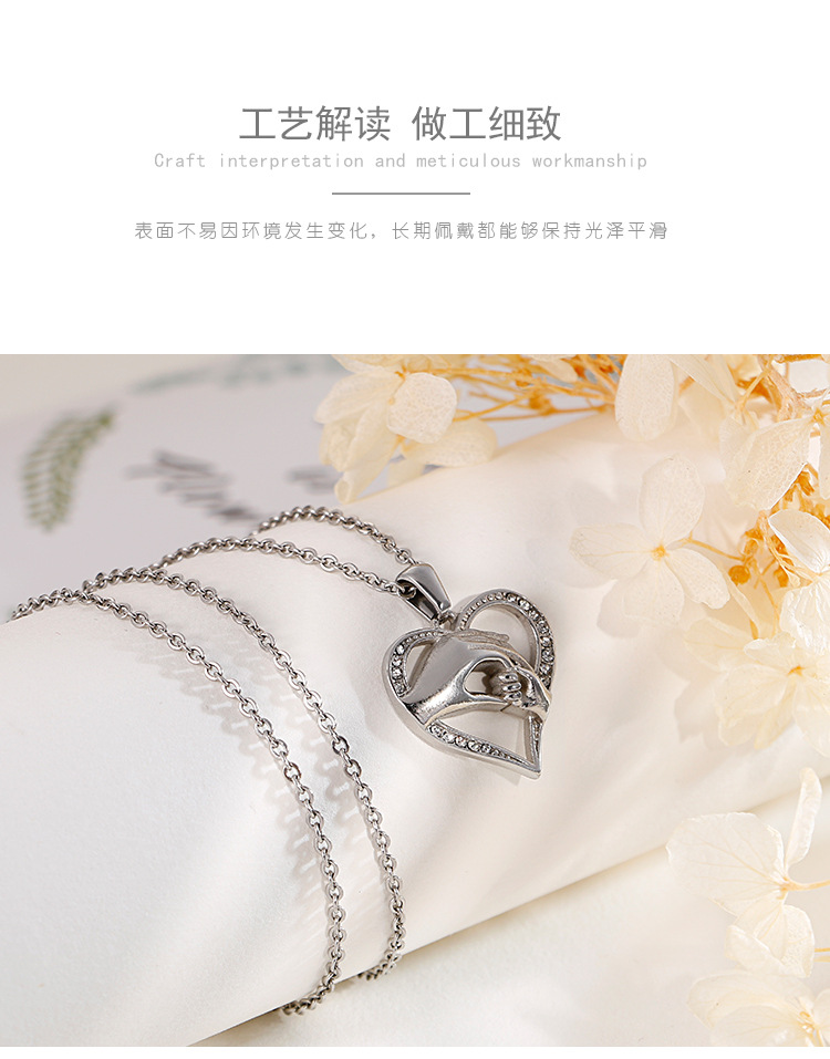 Fashion Big Hand Holding Small Hand Heart-shaped Pendant Wholesale Nihaojewelry display picture 7