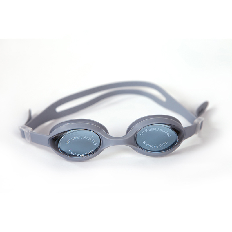 Universal swimming goggles for adults and teenagers made of silicone…
