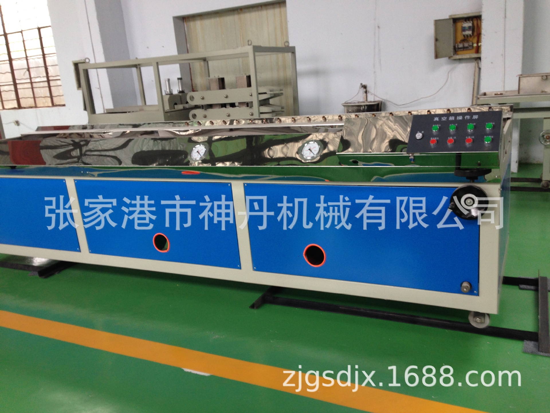 厂家直供应挤出机定型台，型材生产线，PP,PE管挤出机生产线