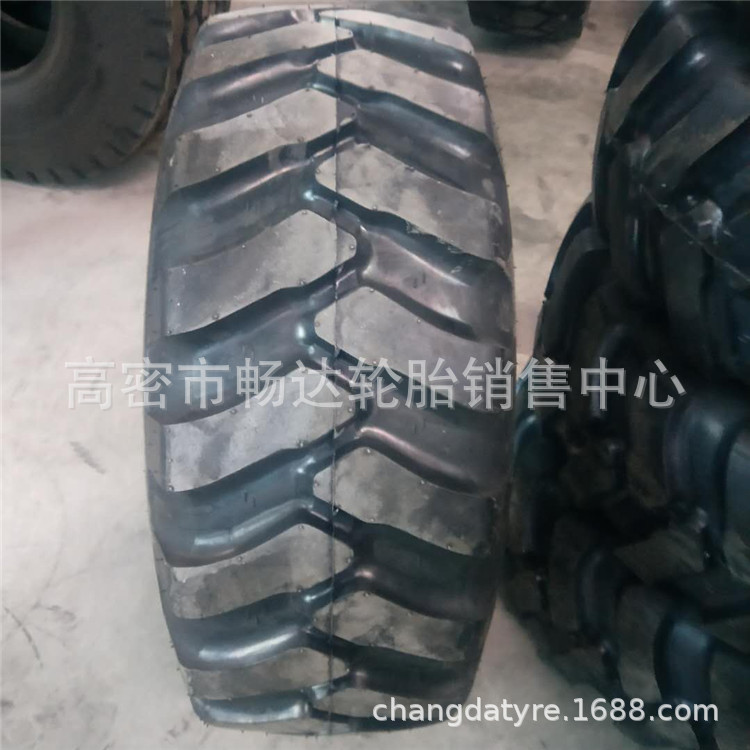 销售16/70-20 铲车轮胎工程机械轮胎人字装载机轮胎
