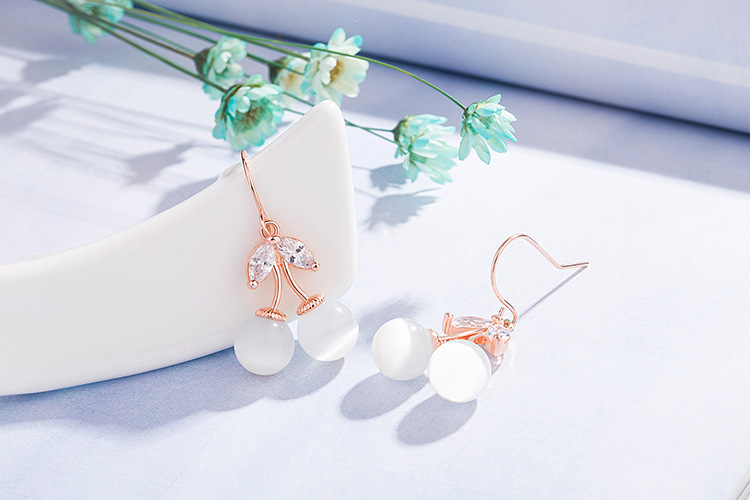 Korean Version White Opal Long Copper Earrings display picture 2