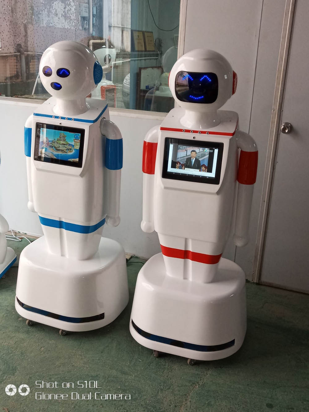 深圳江智交通领域专用百事通服务机器人