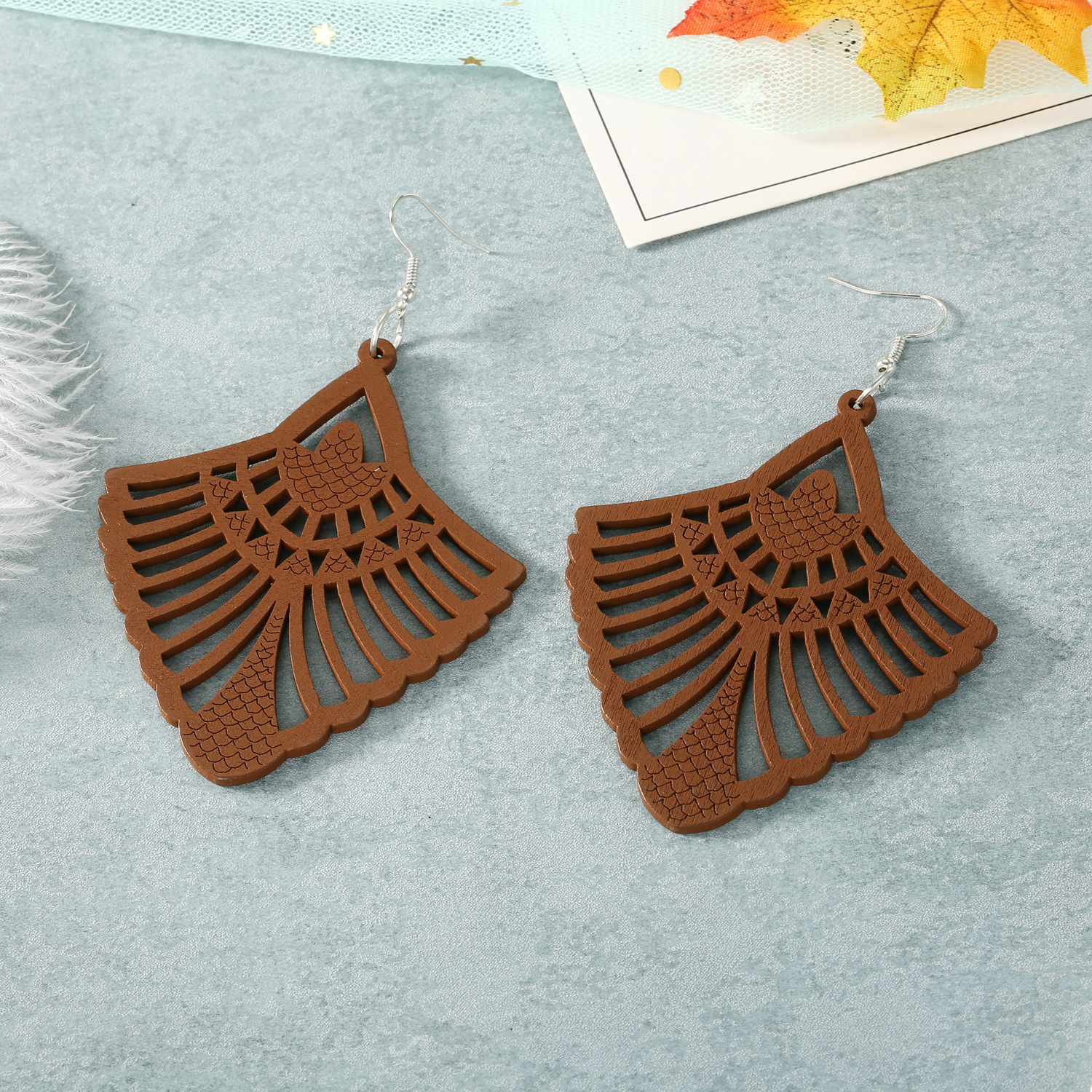 Geometric Hollowed Out Wood Large Earrings Retro Ear Hook Wholesales Fashion display picture 3