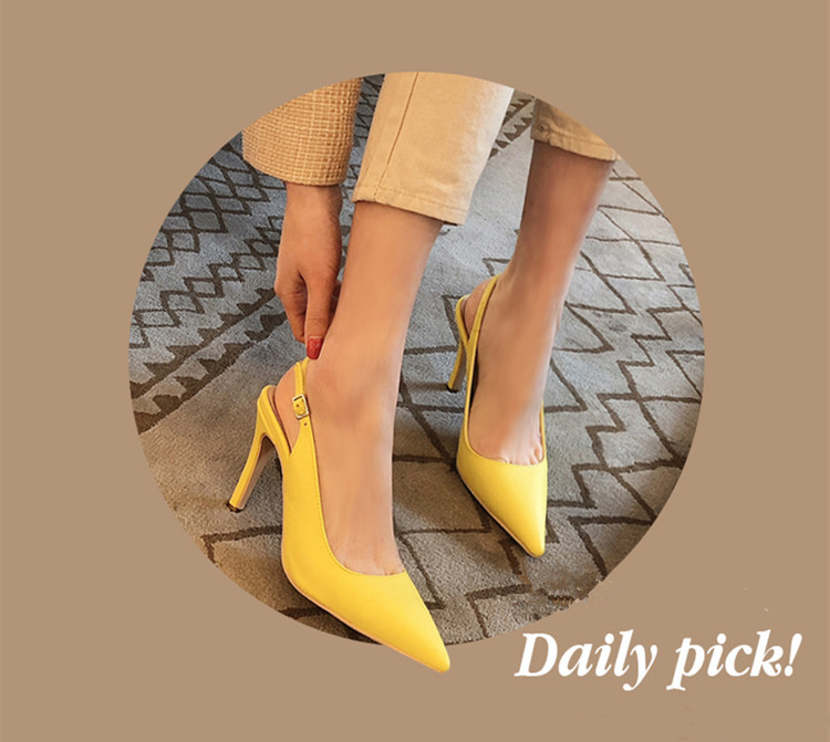 Dam high heels med spetsig tå och smal klack med spänne_voghion.com