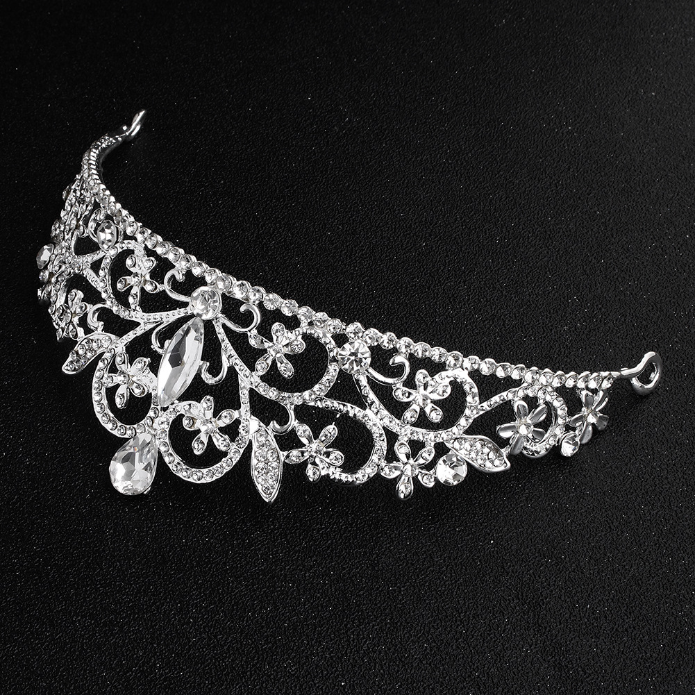 Baroque Style Vintage Round Bridal Crown Alloy Diamond-studded Bridal Wedding Headdress Wholesale display picture 4