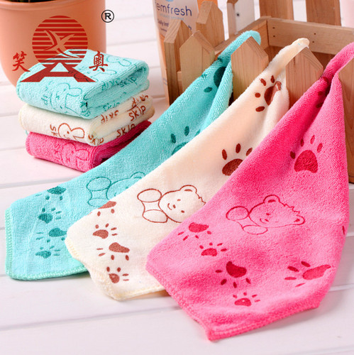 Manufacturer wholesale microfiber square towel cartoon water-absorbent printing 25*25 children's face towel kindergarten small towel