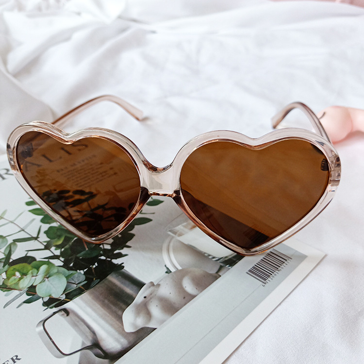 New Korean Fashion Wild Sunglasses Cute Sunglasses Peach Heart Love Glasses Tide Wholesale Nihaojewelry display picture 5