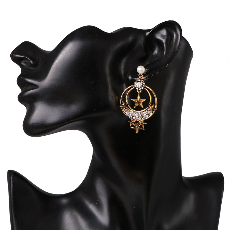 Court Style Earrings Women Baroque Geometric Pentagram Stud Earrings display picture 5