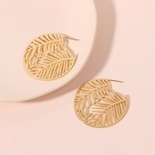 4g Weight No Inlaid Inlay Material Earrings Classification Housewarming, Anniversary, Business, Wedding, Travel, Birthday, Festival Occasion Alloy Material Animal Pattern Women'S Gender Plating Design Gold, Silver Color Korean Swan Pearl Earrings 6