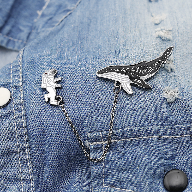 Creative  Cartoon Astronaut Space Whale Brooch display picture 2