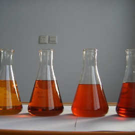 现货供应饲料级精炼鱼油 饲料添加动物提取国产深海鱼油