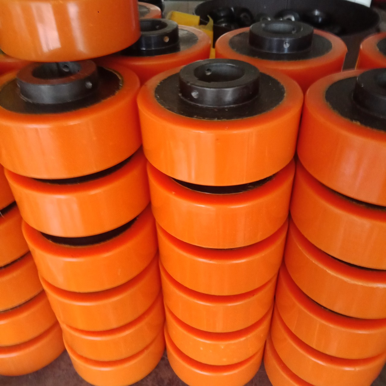 厂家加工定做 异型聚氨酯包胶 减速机专用聚氨酯轮 聚氨酯包胶件 