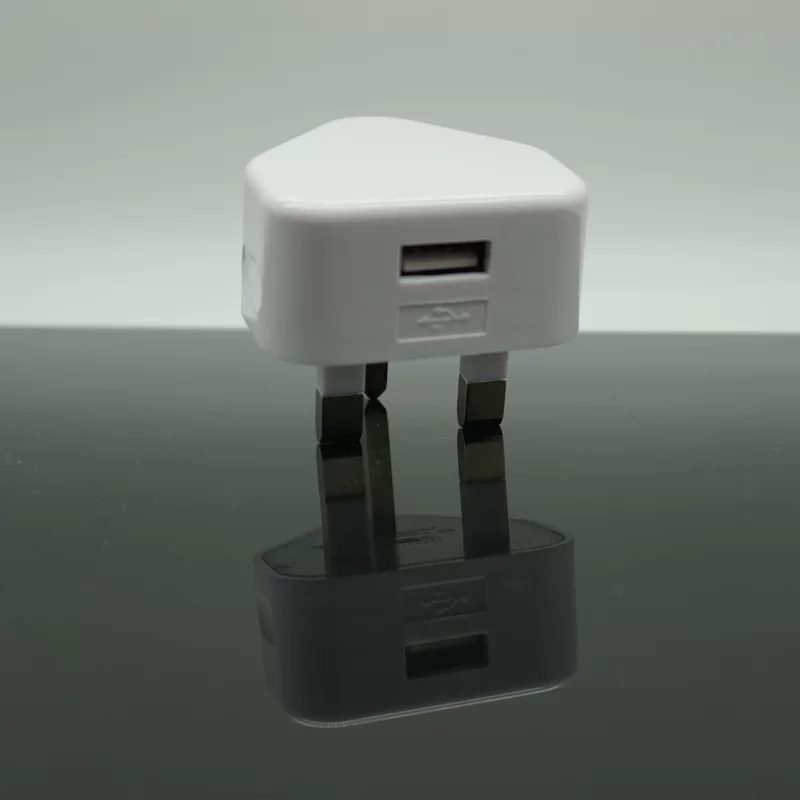 Глобальная внешняя зарядка British 5V2.1A Singapore USB, одноканальный British регулятор