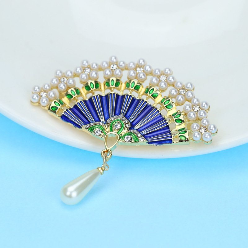 Retro Collar Pin Exquisite Drip Oil Pearl Rhinestone Bamboo Pendant Brooch display picture 1