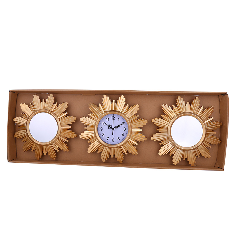 Espejo de pared simple de estilo europeo reloj de alarma de tres piezas espejo de baño HD salón tocador espejo decorativo