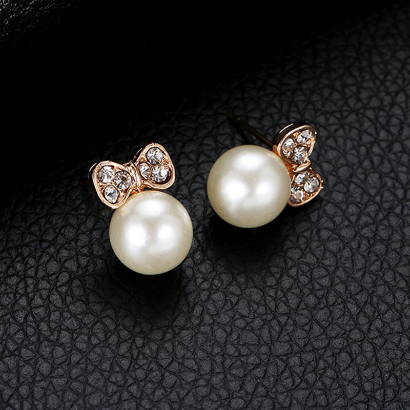 Bow Earrings With Diamonds And Pearl Studs display picture 3