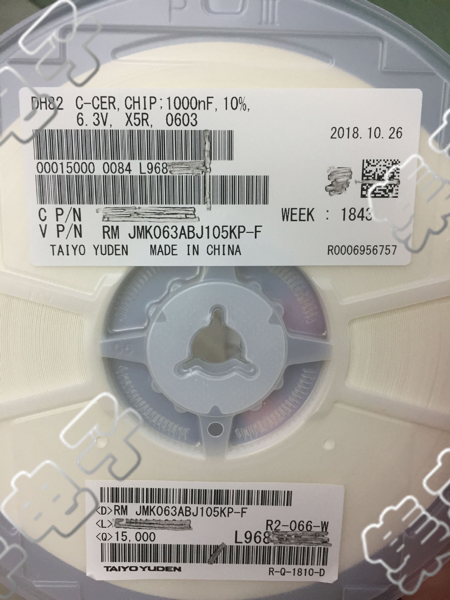 贴片太诱电容 0201(0603) 105K 1uF 6.3V 10% 实物拍摄