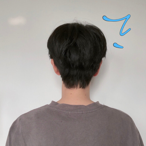 Japanese and Korean wigs for men with short straight hair, handsome, realistic short hair, middle parted bangs, chemical fiber wig headgear manufacturers, one-piece drop shipping