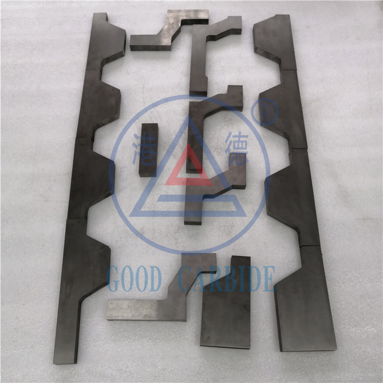 ���������ơ�רҵ����Ӳ�ʺϽ�̼�����������е�