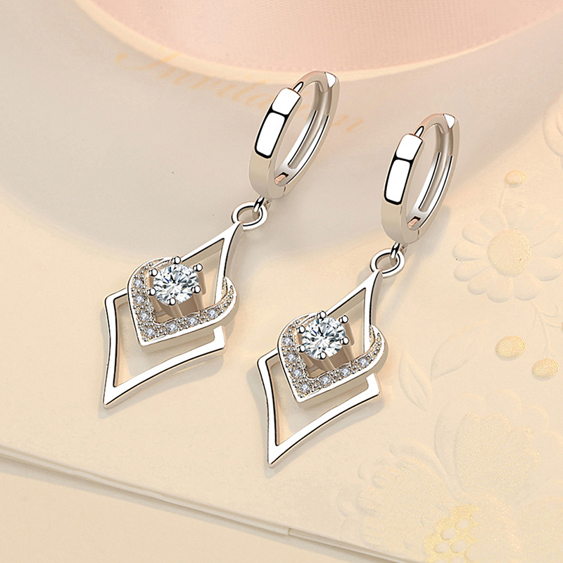 Copper elegant fashionable earrings heart shaped