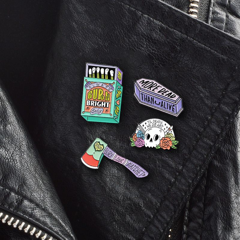 13g Weight Brooches Classification Holiday, Street Occasion Exaggerated Pin Letter Skull Alloy Enamel Unisex Brooches