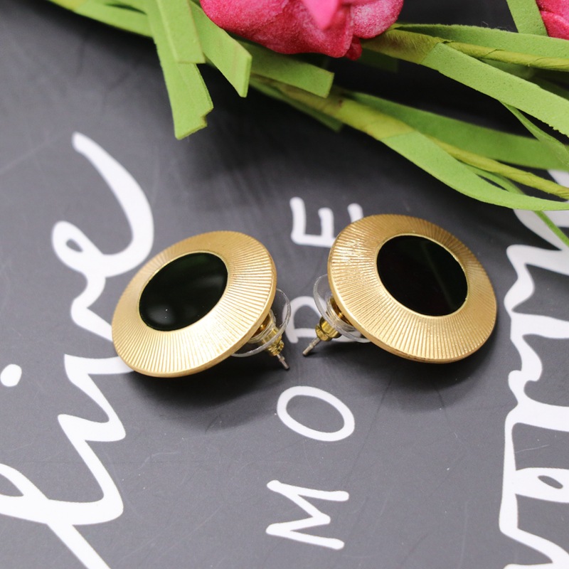 Ear Clip Black Round Earrings Ear Clips Matte Gold Thread Side Round 925 Silver Needle Ear Studs display picture 6