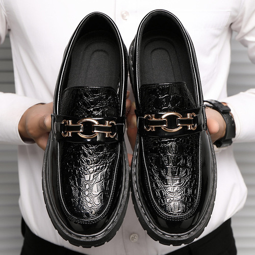 Spring and autumn glossy small leather shoes, social men's shoes, casual shoes, trendy shoes, men's lazy shoes, footwear, trendy, small size