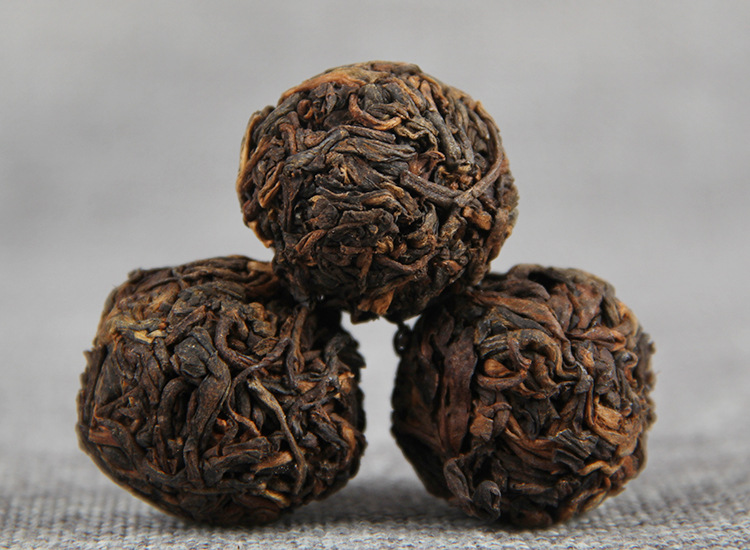 糯米香普洱小沱茶:细品茶韵中的独特风味