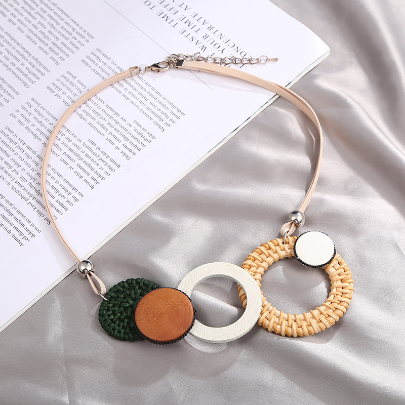 Casual Round Plastic Resin Wholesale Sweater Chain display picture 4