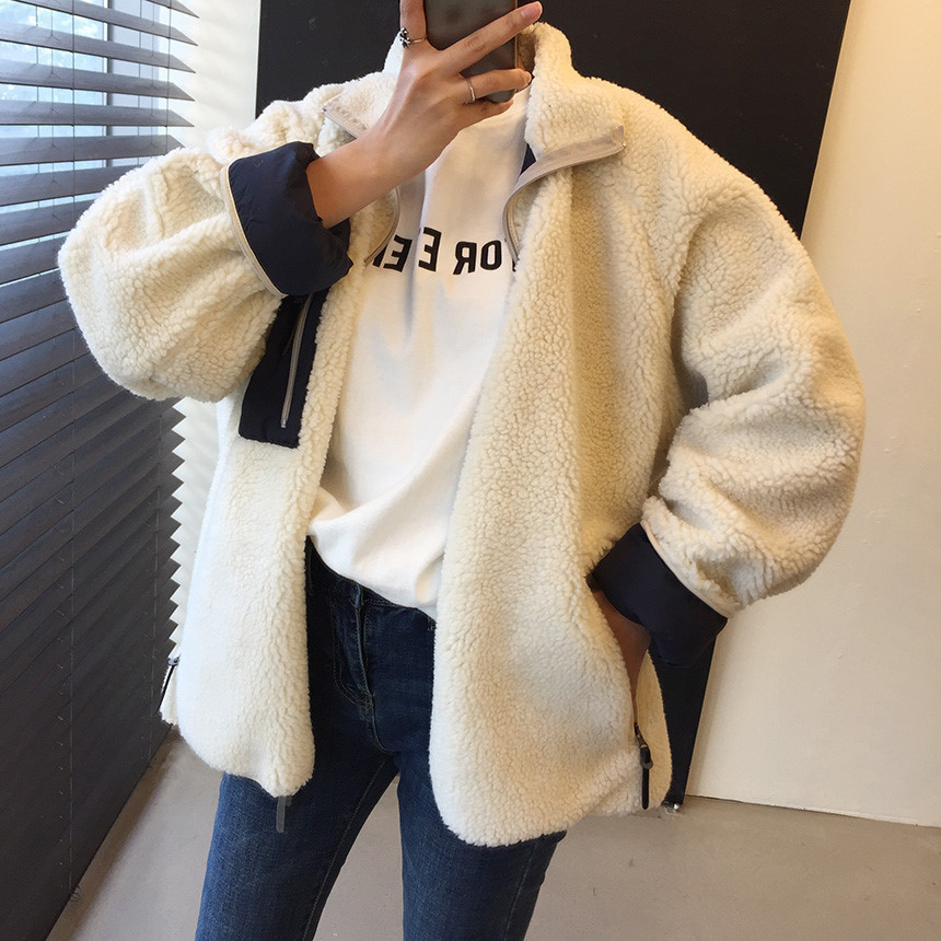 Women's Lamb Wool Coat With Pocket Detail And Stand Collar_voghion.com