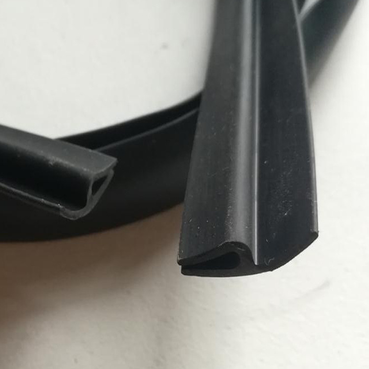 Car Front Windshield Plastic Panel Rubber Strip, Front Windshield Decorative Panel Sealing Rubber Strip, Wiper Cover Strip