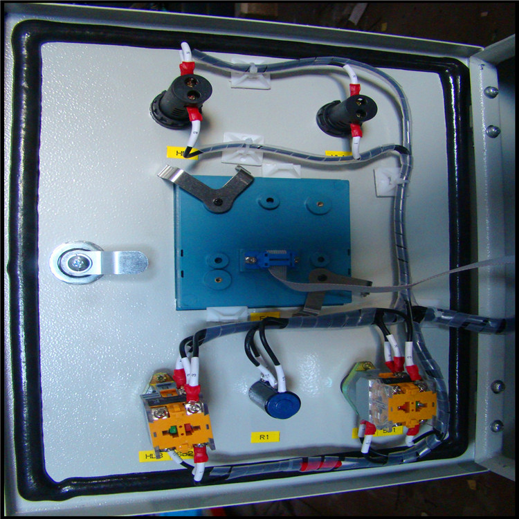 通風(fēng)機變頻調(diào)速柜0