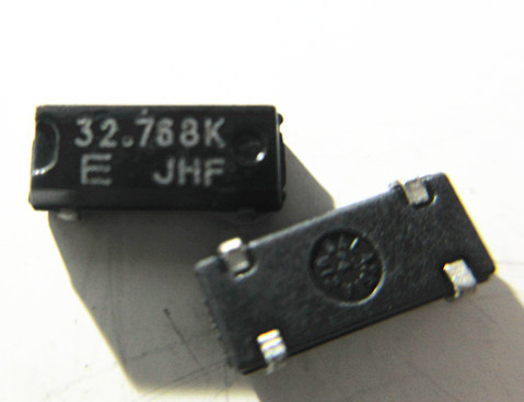 32.768K SMD-4 贴片 无源贴片晶振  32.768KHZ