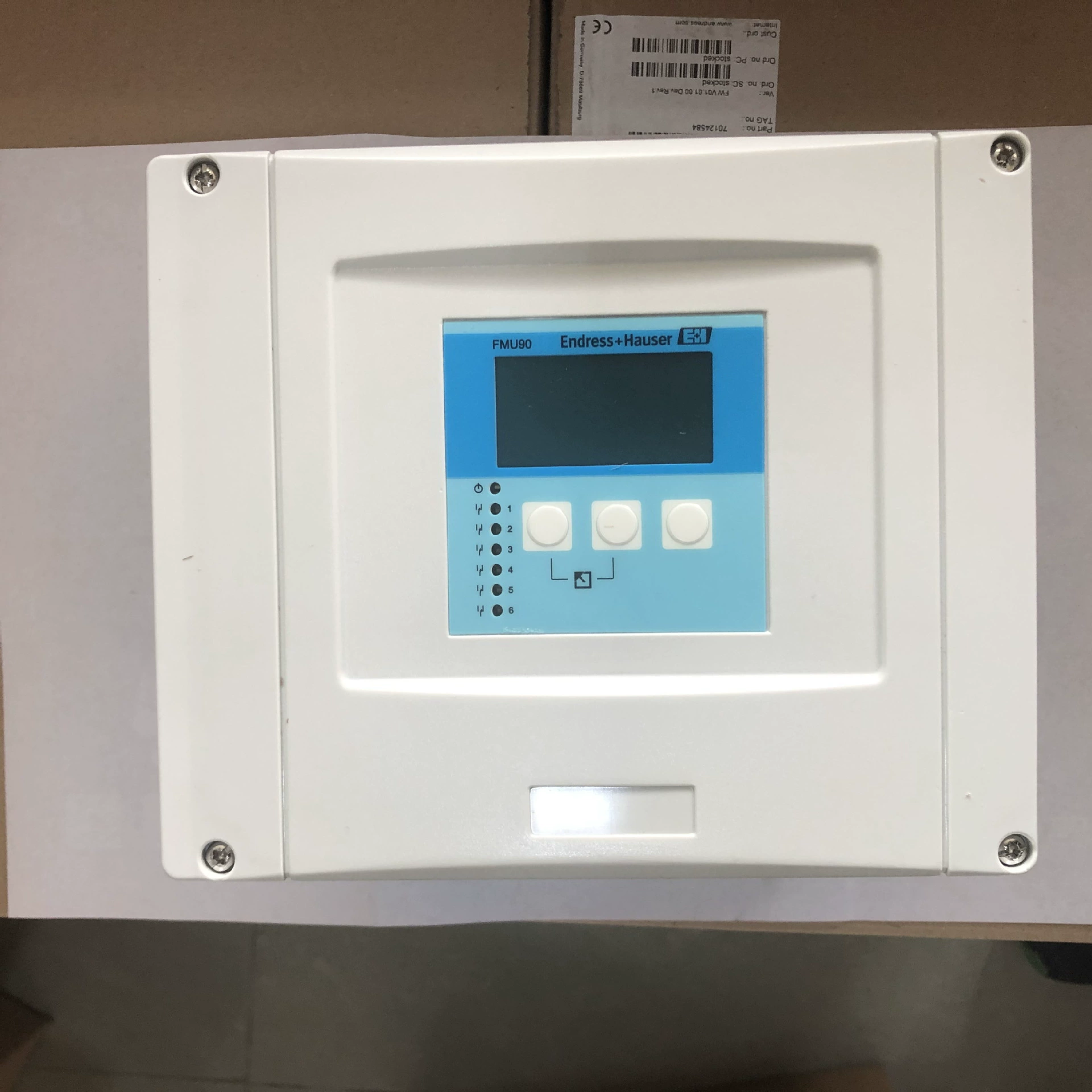 Распределение и поставка FMU90-R11CA131AA3A ультразвукового датчика уровня E+H